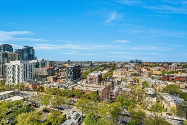 Building Photo - 1355 N Sandburg Terrace