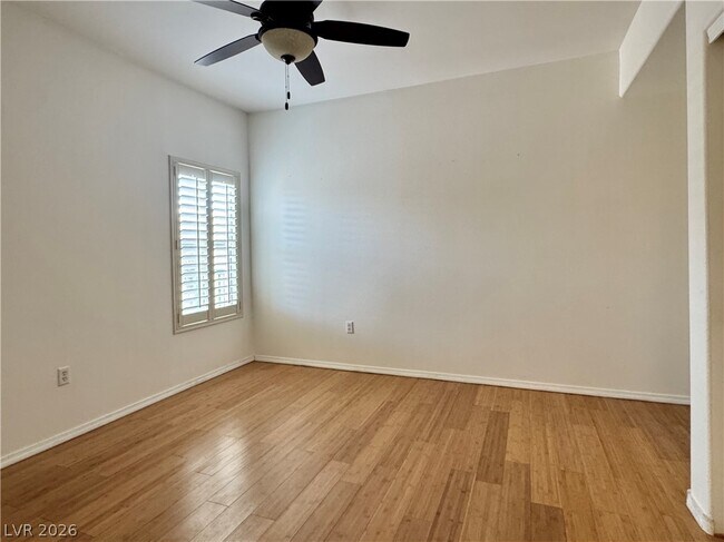 Building Photo - 820 Sunrise Peak Way