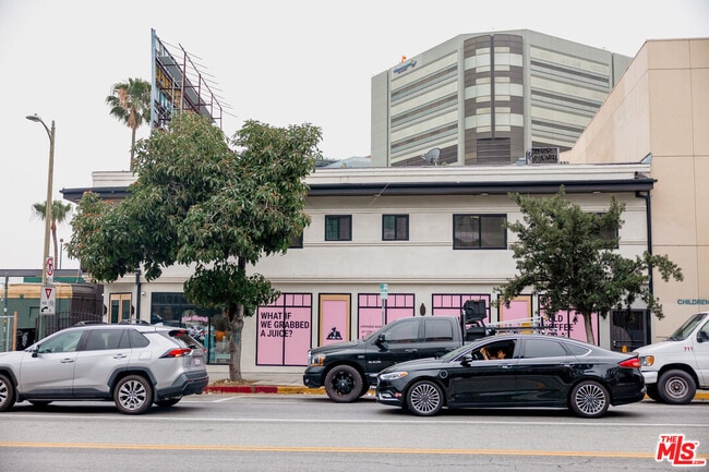 Building Photo - 4518 Hollywood Blvd
