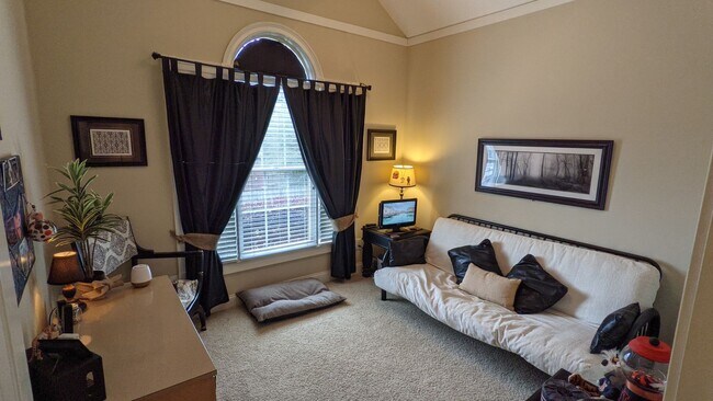 Building Photo - 3 Bedroom Home located in Magnolia Gardens...
