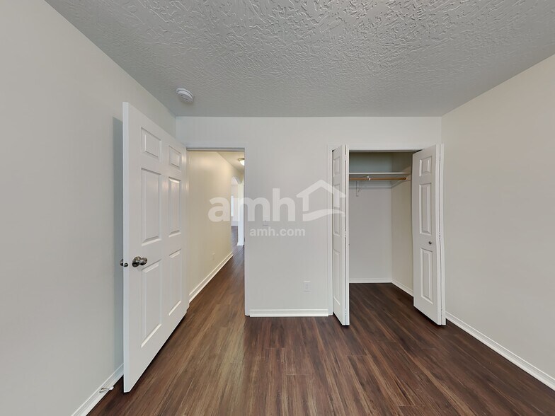 Building Photo - 536 N Copper River Dr