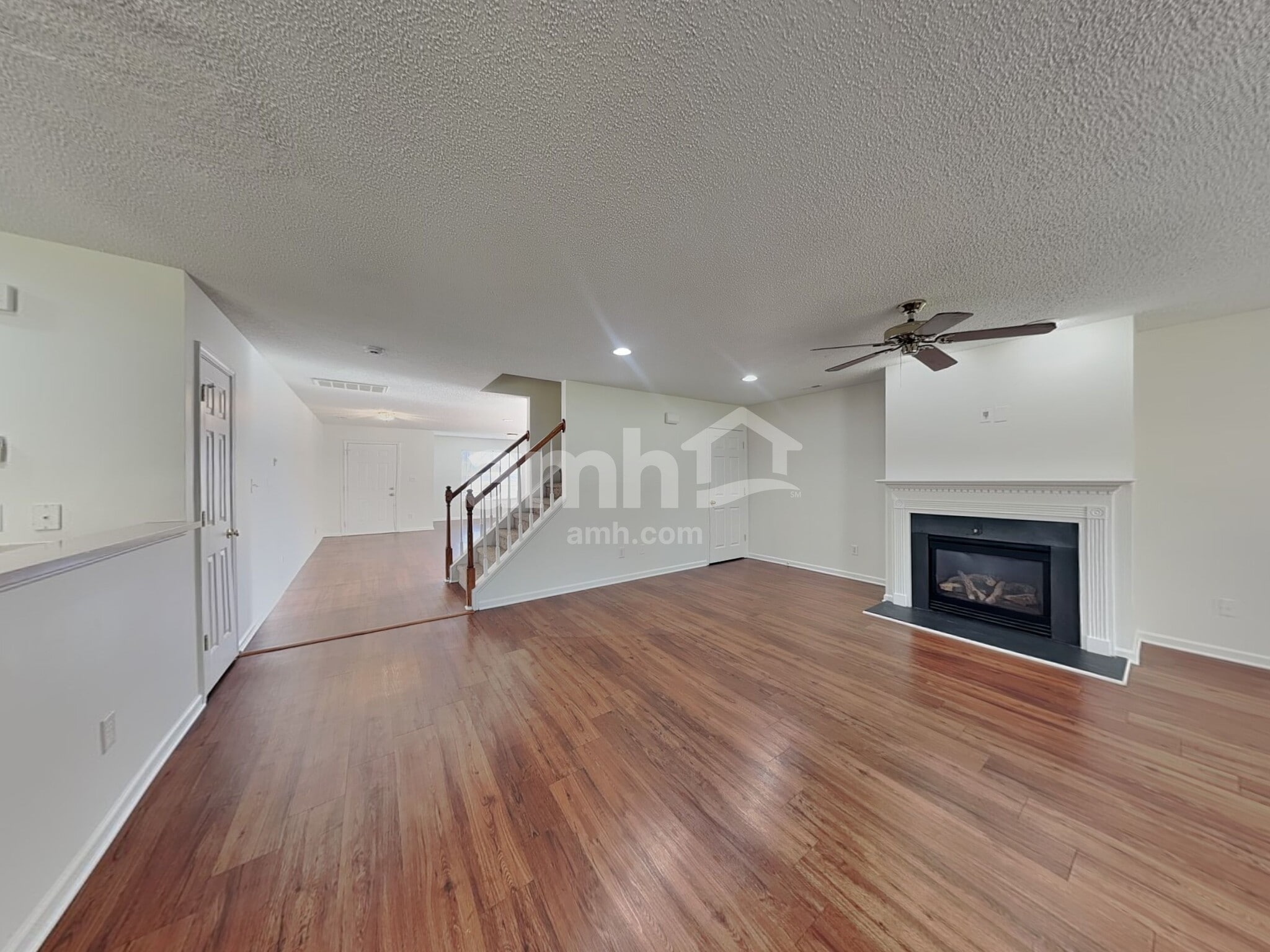 Building Photo - 2521 Highland Park Dr