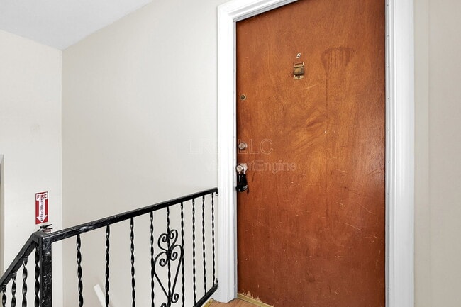 Building Photo - 1716 Bonnyville Blvd