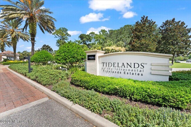 Building Photo - 115 Riverview Bend S