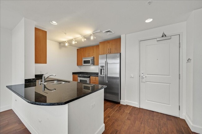 Building Photo - Dual Masters & Incredible Strip Views, 37th Floor or Allure