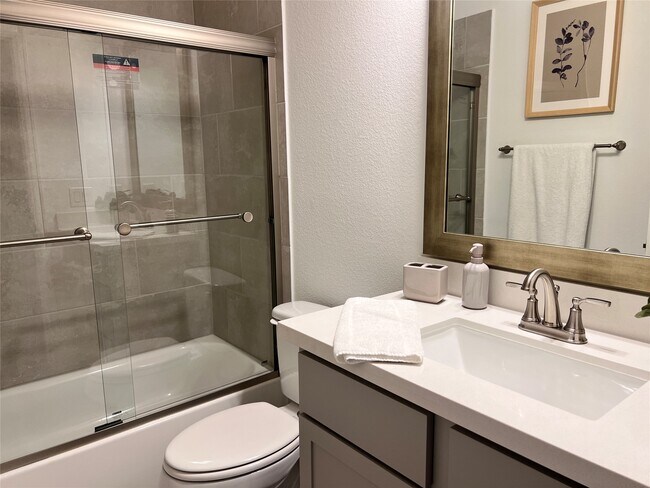 Building Photo - 176 Sweeping Valley Dr