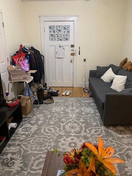 Building Photo - 62 Egmont St