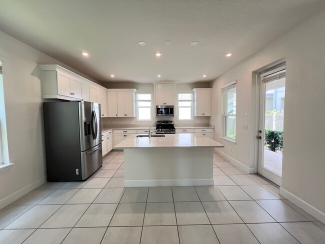 Building Photo - Gorgeous Home in Winter Garden!