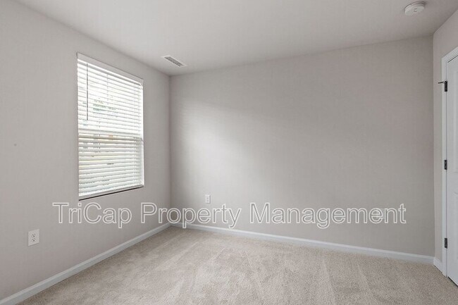 Building Photo - 328 Hemley Trl