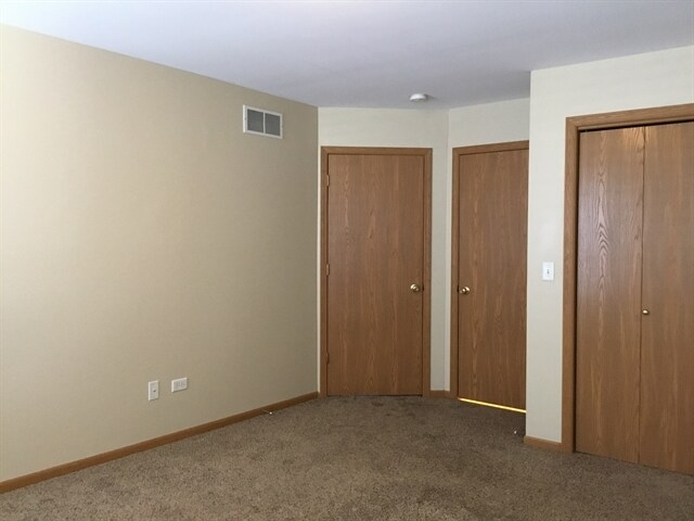 Building Photo - 4702 W Iris Ln