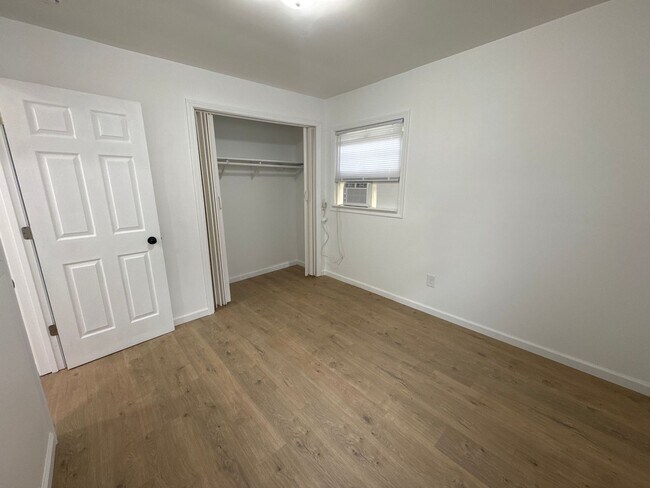 Building Photo - 2708 Trimble St