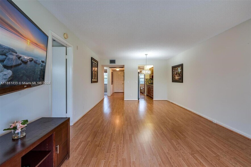 Building Photo - 1151 SW 128th Ter