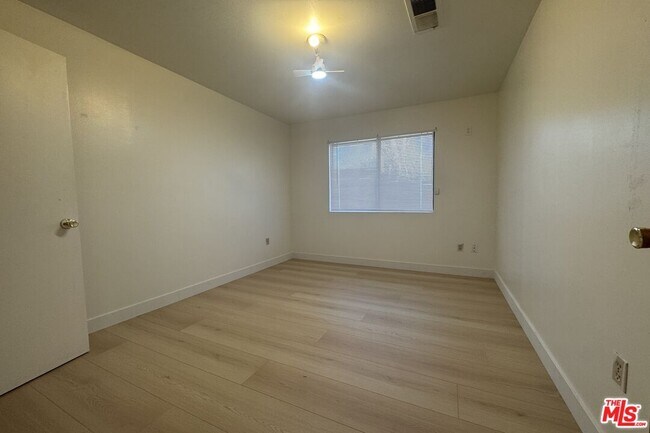 Building Photo - 2317 Maplewood Way