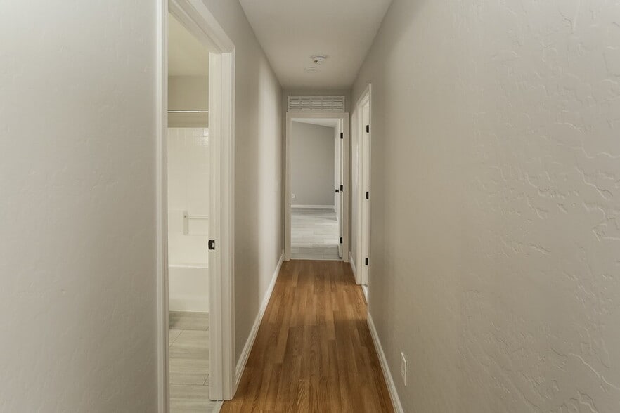 Building Photo - 2709 N 107th Dr