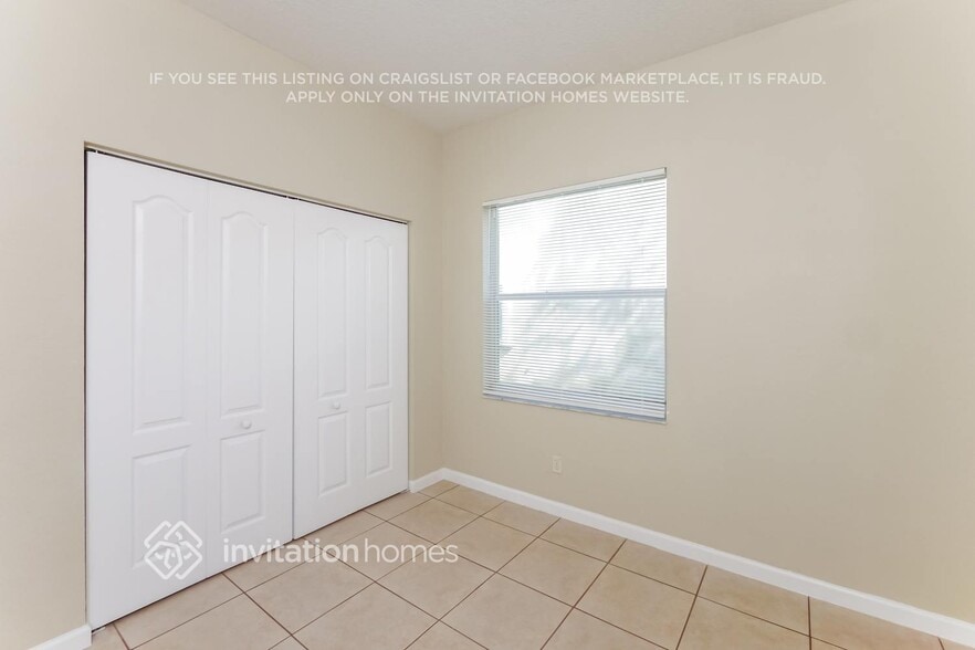 Building Photo - 5804 NW 49th Ln