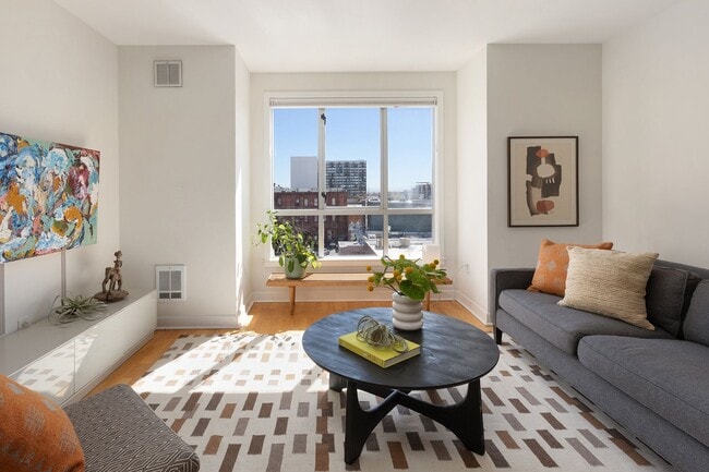 Building Photo - Great natural light in a large condo near ...
