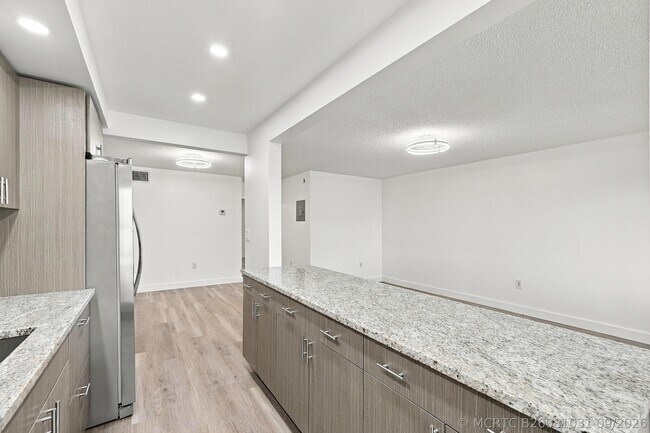 Building Photo - 175 NE 203rd Terrace