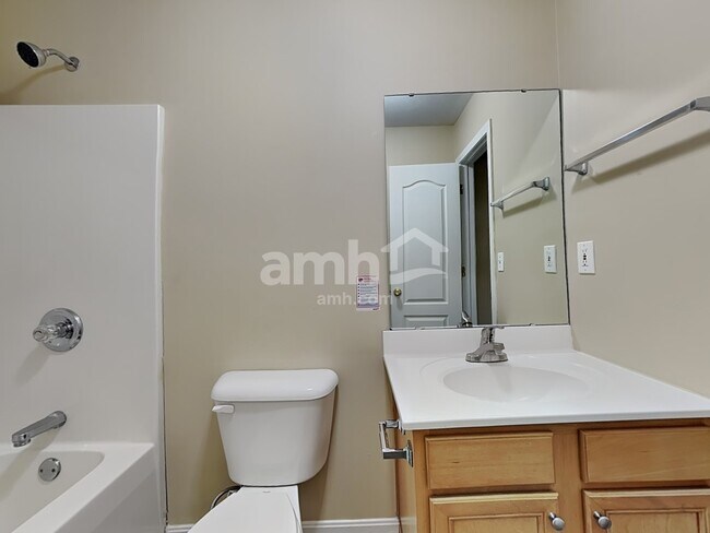 Building Photo - 9021 Braxton Dr