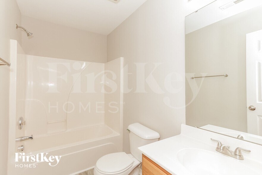 Building Photo - 10833 Dry Stone Dr