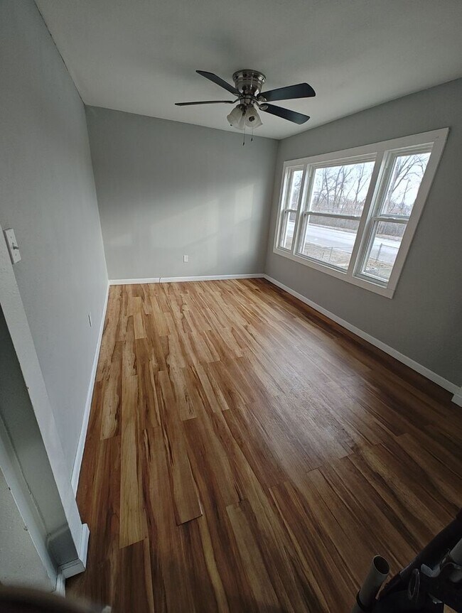 Building Photo - Cute 2BD/1BA