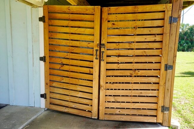 Building Photo - 4027 Surf Dr