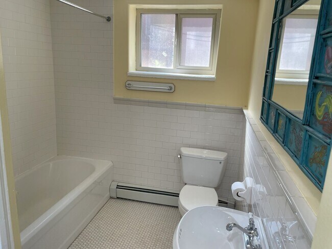 Building Photo - Downing St.