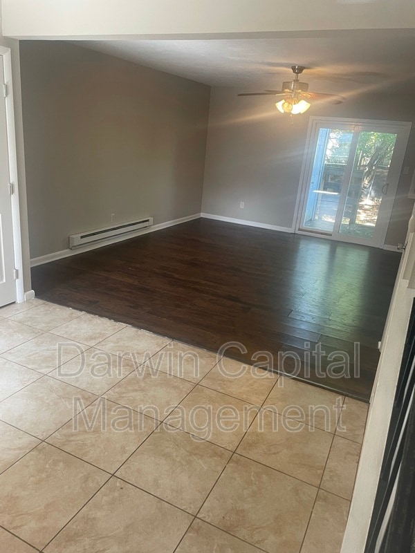 Building Photo - 700 Tara Dr