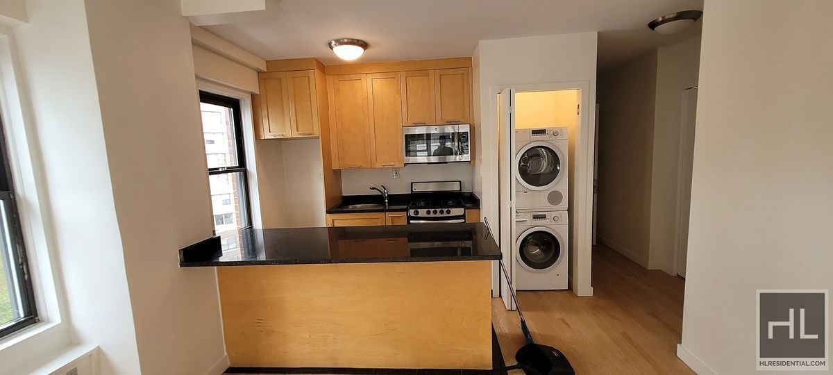 Building Photo - EAST 36 STREET