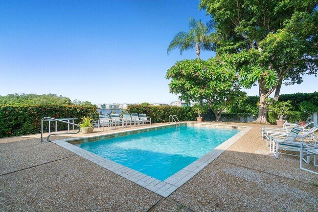 Building Photo - 6110 N Ocean Blvd