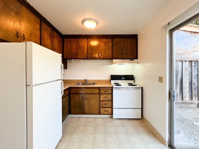 Building Photo - Parrish Road, 2186-2192