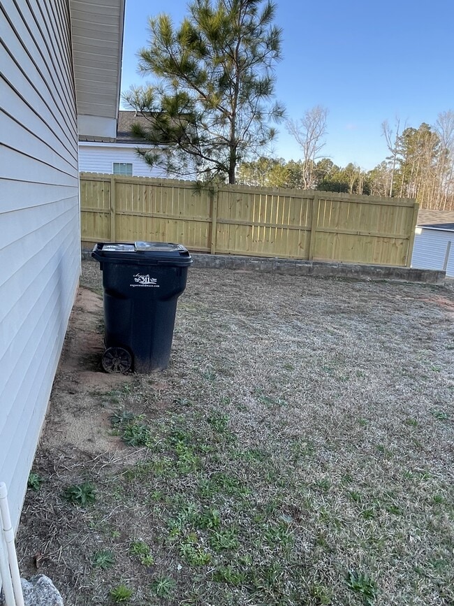 Building Photo - 2817 Ridgecrest Dr