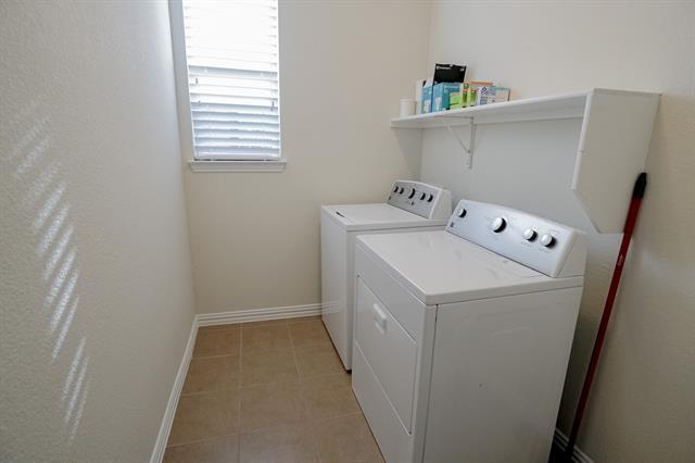 Building Photo - 841 Birdie Dr