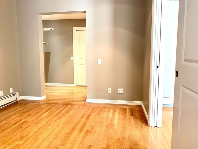 Building Photo - 2720 Sacramento St