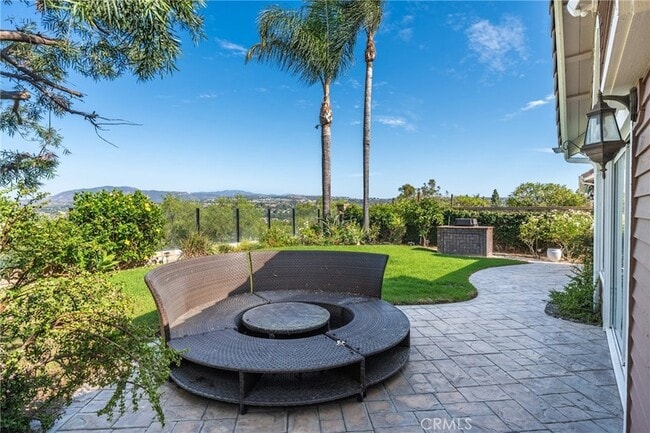 Building Photo - 6430 Regents Ct