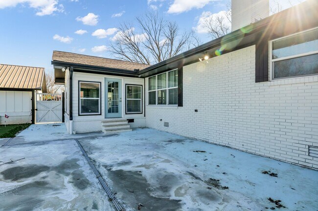 Building Photo - 311 Joe B Jackson Pkwy