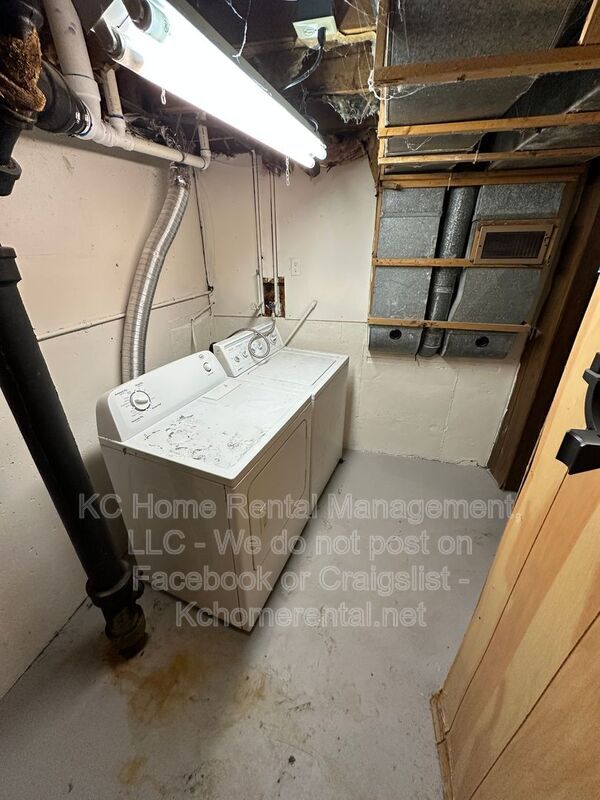 Building Photo - 10210 Fremont Ave