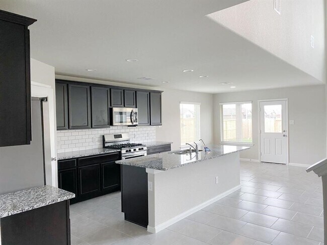 Building Photo - 29630 Juniper Ct