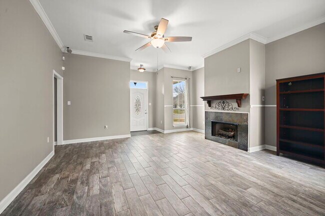 Building Photo - 2201 Hunters Trl Dr