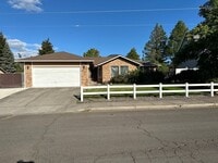 Building Photo - For Rent – Coming soon!!! Newly Renovated ...