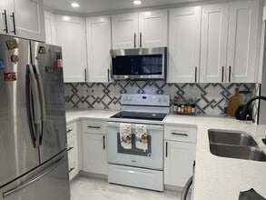 Building Photo - 448 NE 210th Cir Terrace