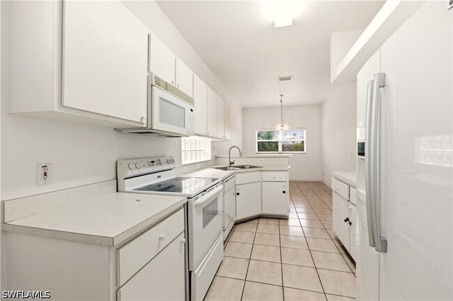 Building Photo - 10707 Pearl Bay Cir