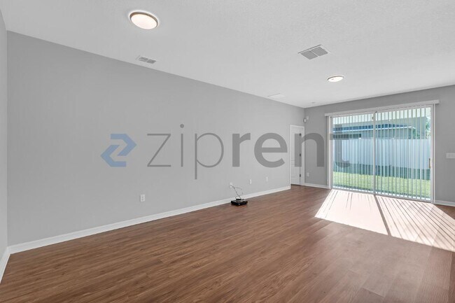 Building Photo - 16622 Myrtle Sand Dr