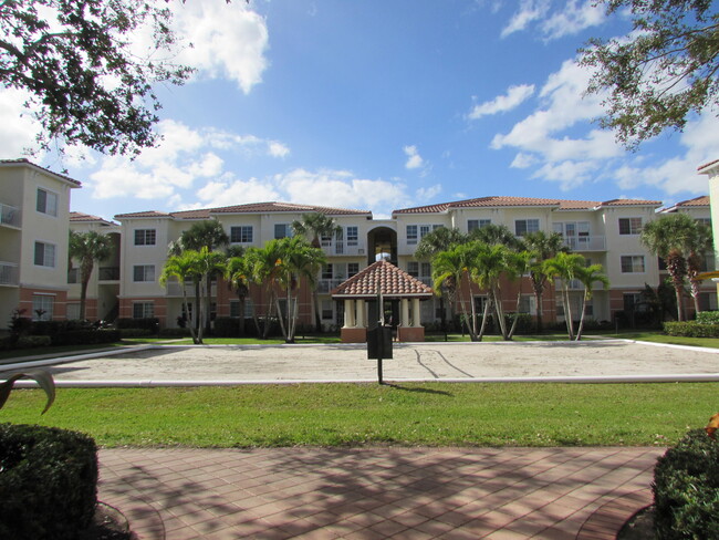 Building Photo - 9873 Baywinds Blvd