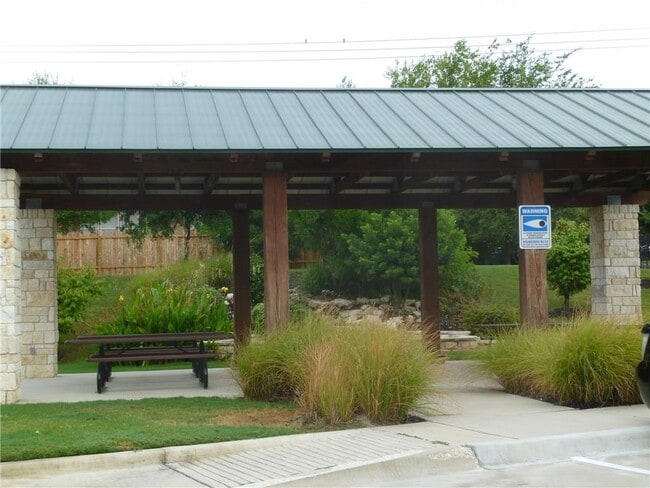 Building Photo - 1310 W Parmer Ln