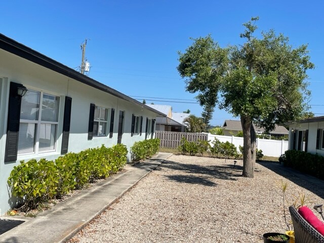 Building Photo - 623 92nd Ave N