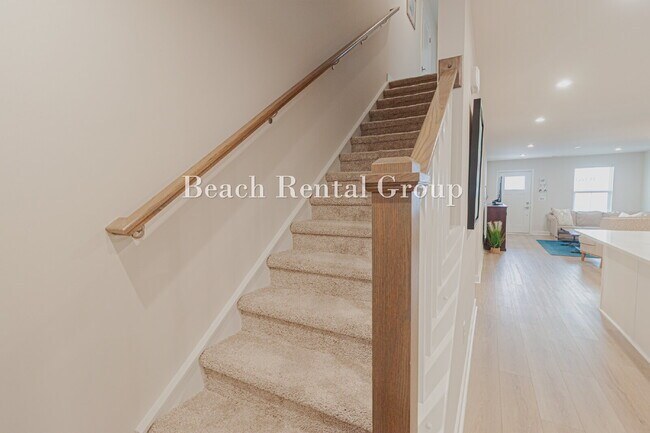Building Photo - Furnished Townhouse in Gated Community