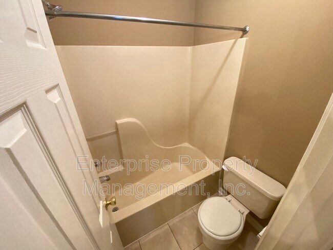 Building Photo - 6496 Amberwood Cove