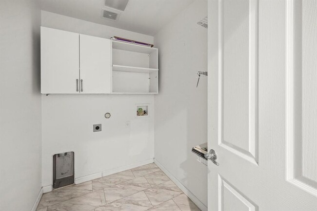 Building Photo - 789 Kingfisher Ln