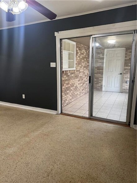 Building Photo - 324 Chinchilla Dr