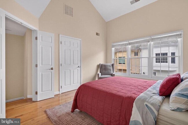 Building Photo - 8814 Hunting Lodge Ct